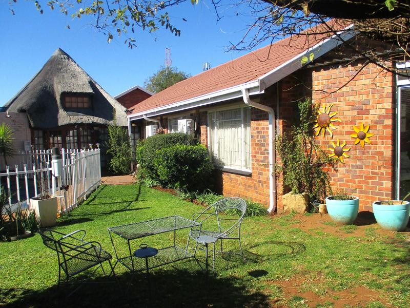 4 Bedroom Property for Sale in Pellissier Free State